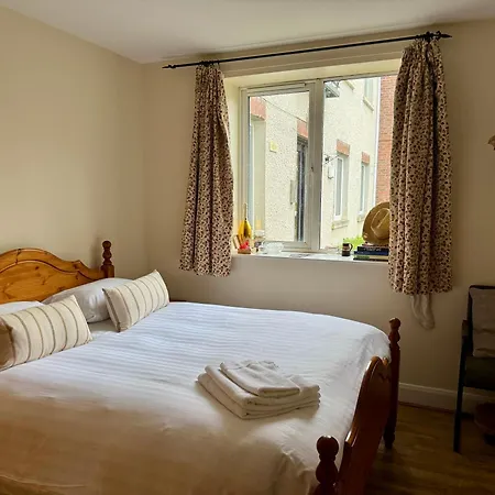 Cosy Double With Dedicated Bathroom Gasthof